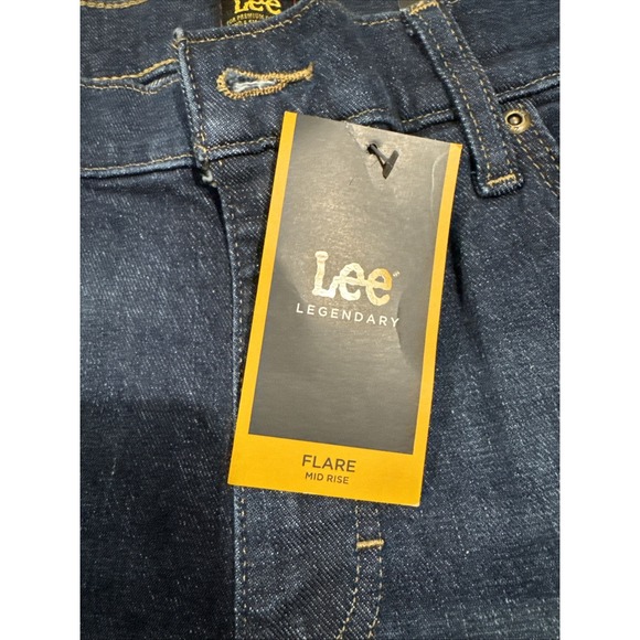 NWT Lee Women's Size 12‎ Short Medium Wash Flare Denim Jeans - Picture 4 of 8